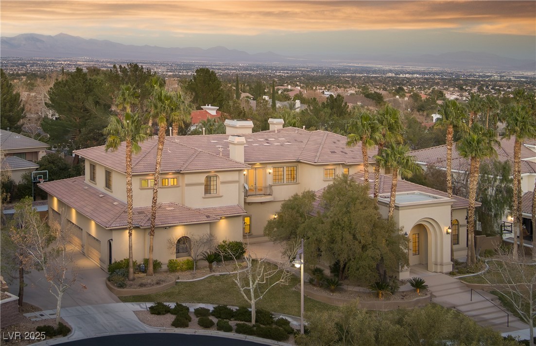 9904 Moonridge Court
