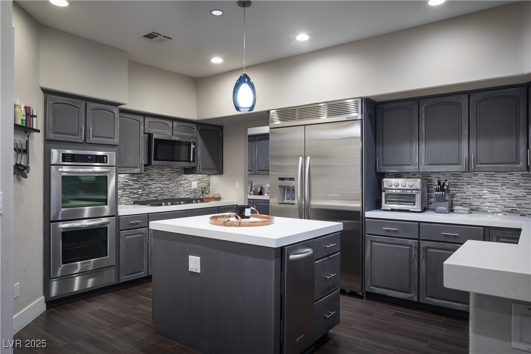 2596 Sun Reef Road
