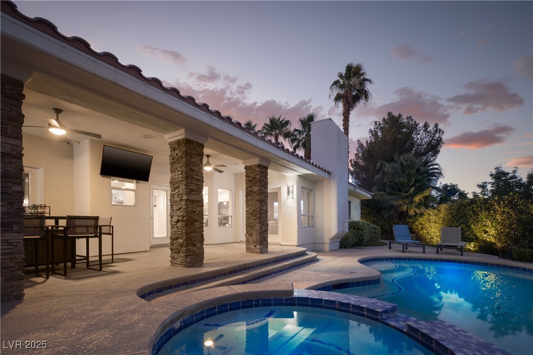 2596 Sun Reef Road