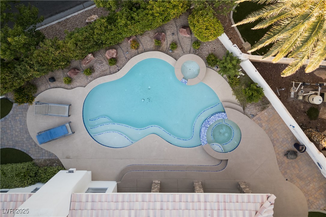 2596 Sun Reef Road