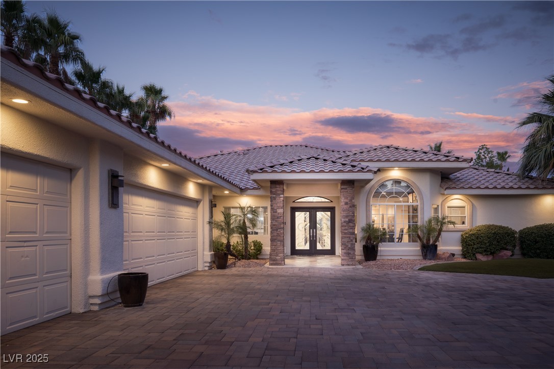 2596 Sun Reef Road
