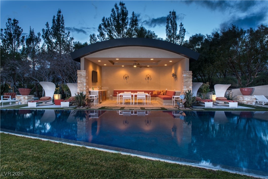 55 Skybird Court
