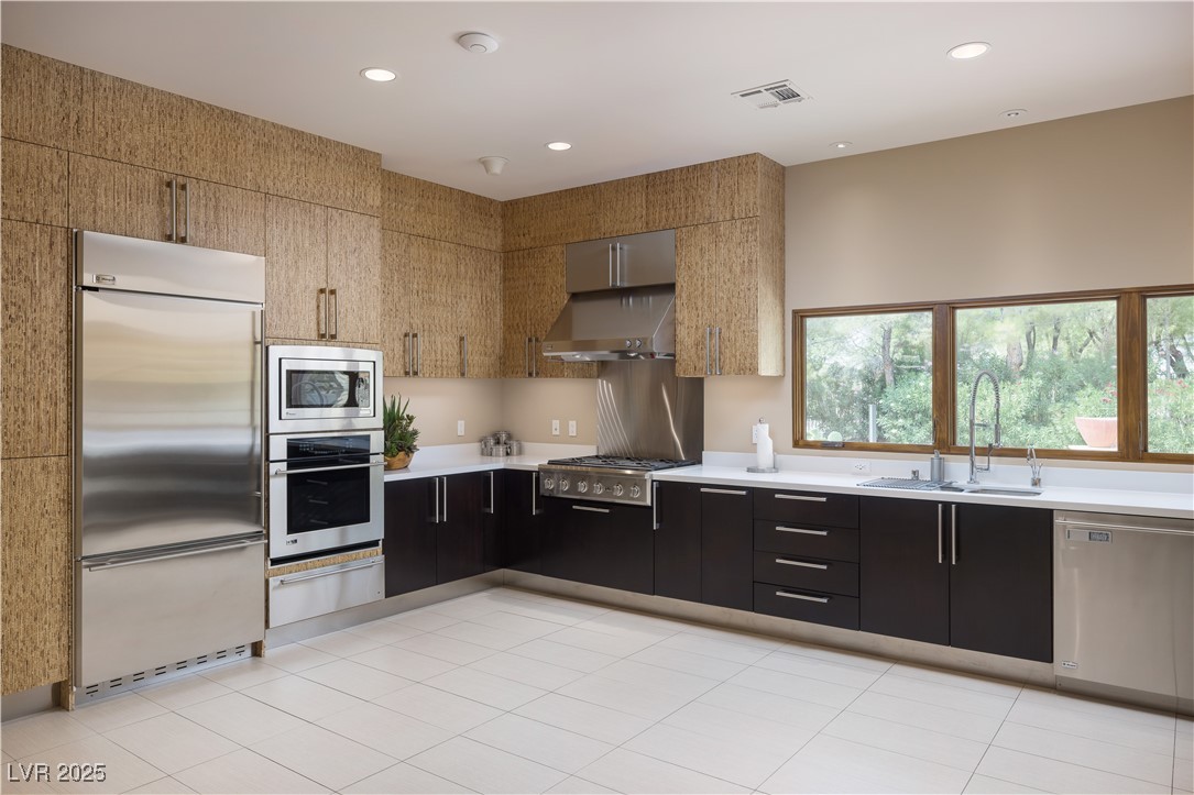55 Skybird Court