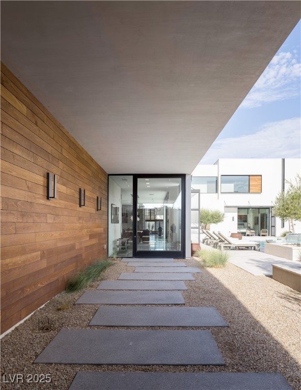 7030 SCHIRLLS Street