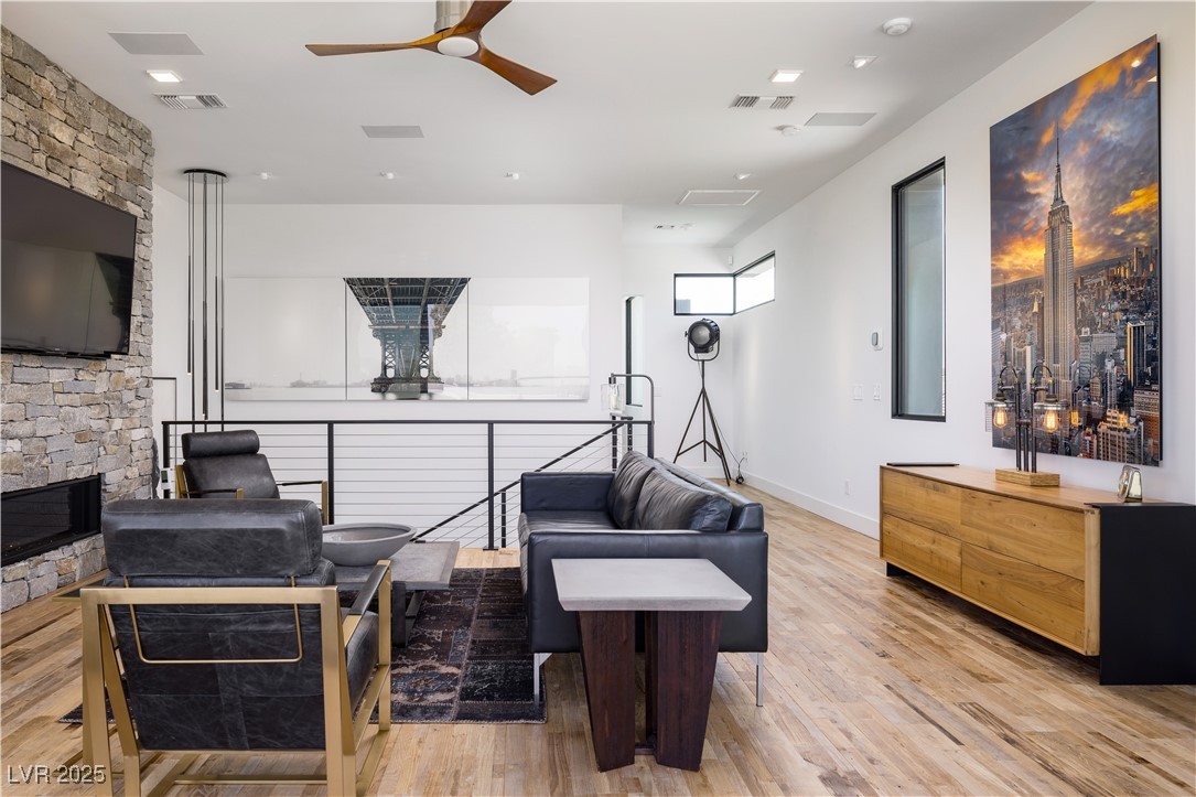 7030 SCHIRLLS Street