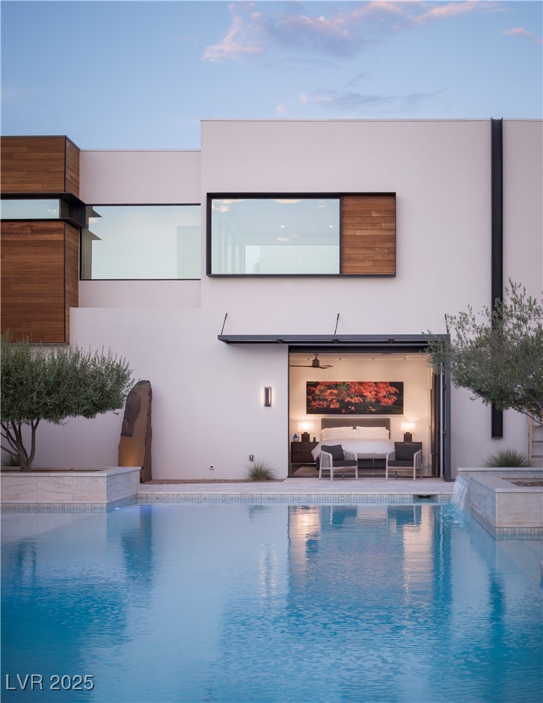 7030 SCHIRLLS Street