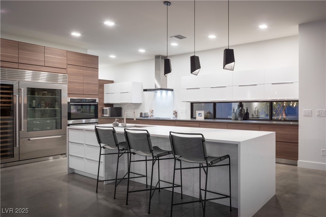 7030 SCHIRLLS Street