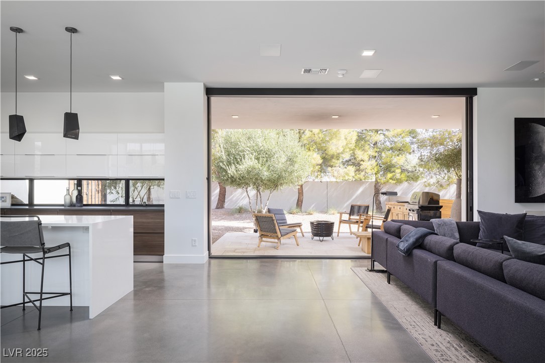 7030 SCHIRLLS Street