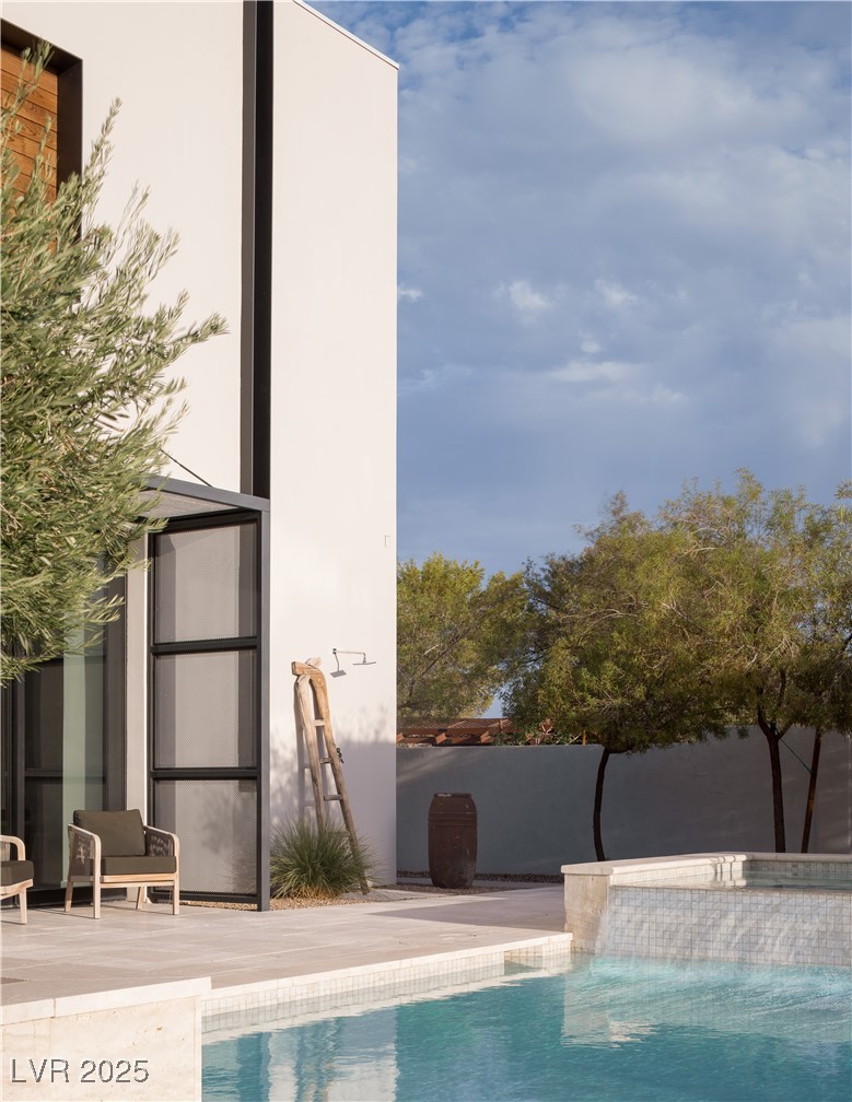 7030 SCHIRLLS Street