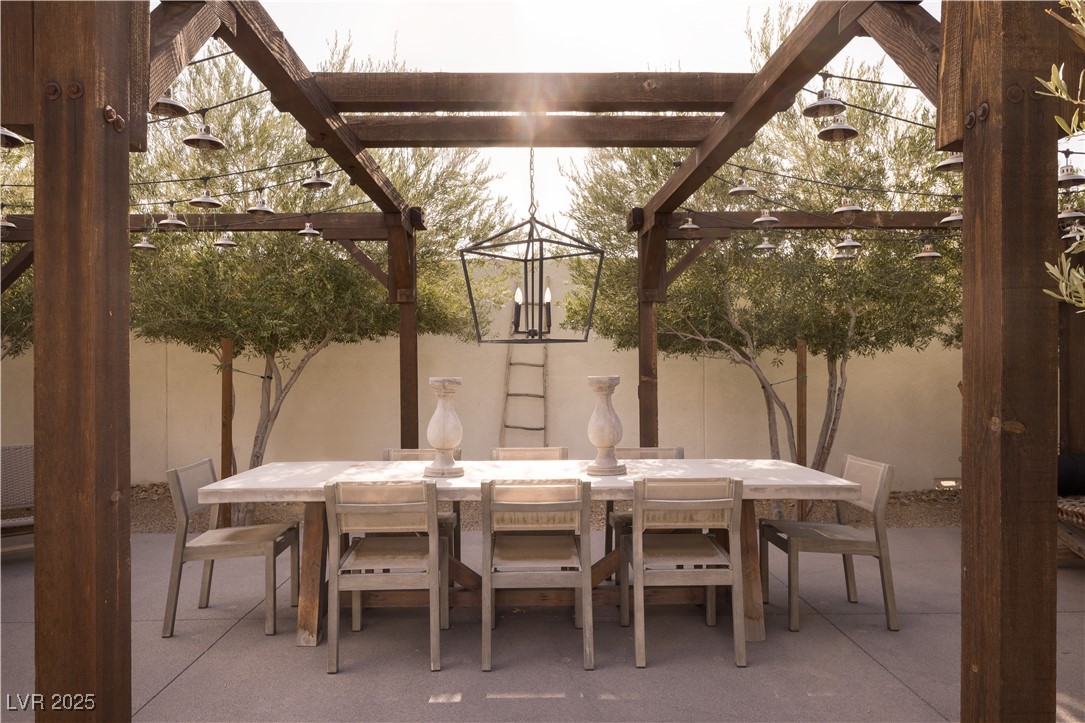 7030 SCHIRLLS Street