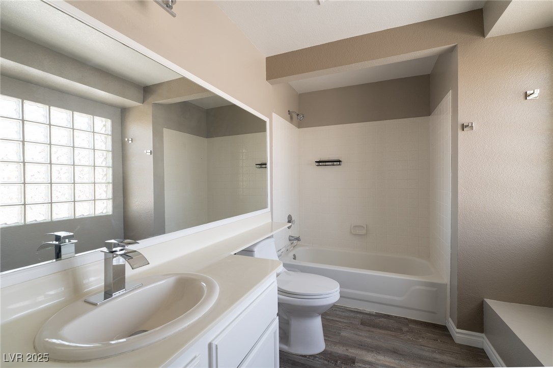 6873 Tamarus Street 201