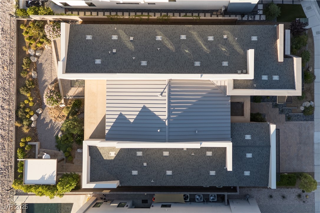 2180 Skyline Heights Lane