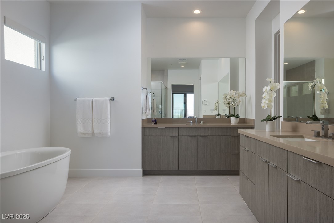 2180 Skyline Heights Lane