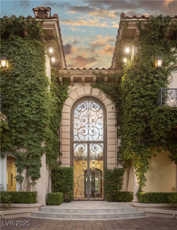 9017 Grove Crest Lane