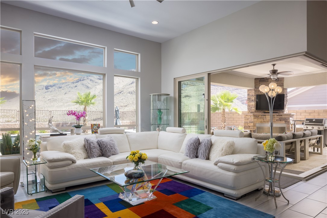 11290 Sandstone Peak Drive