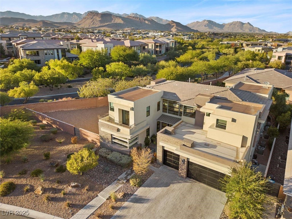 36 Hunting Horn Drive