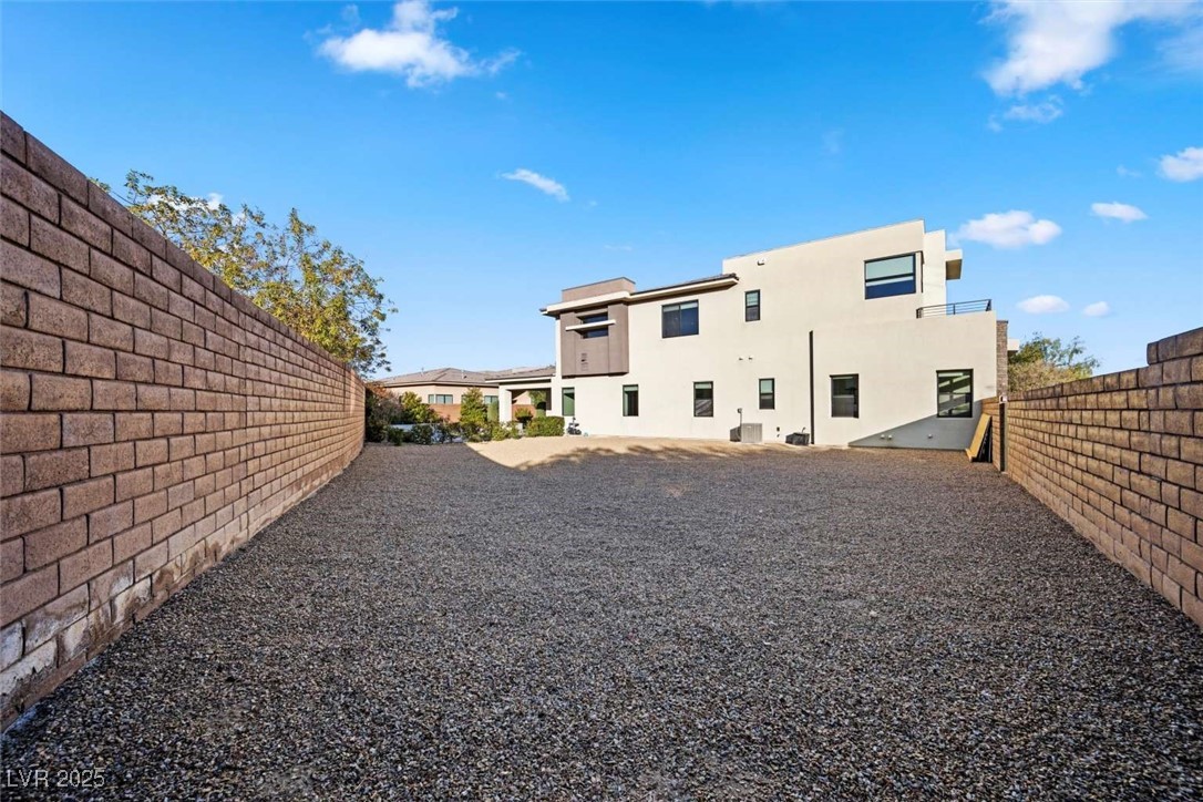 36 Hunting Horn Drive