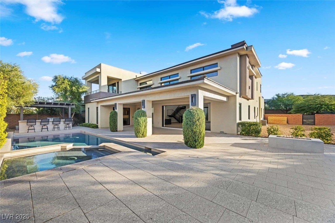 36 Hunting Horn Drive