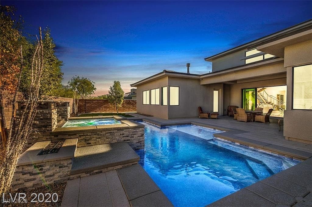 54 Coralwood Drive