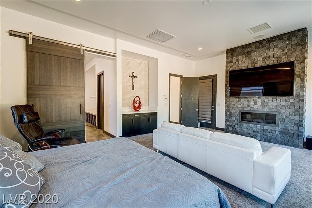 54 Coralwood Drive