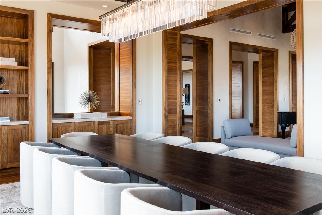 5 PROMONTORY POINTE Lane