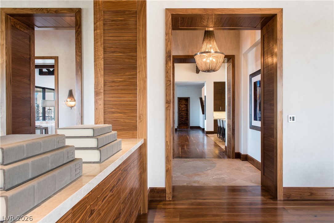 5 PROMONTORY POINTE Lane