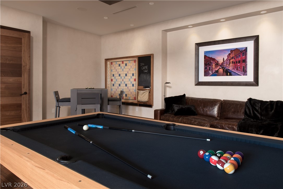 5 PROMONTORY POINTE Lane