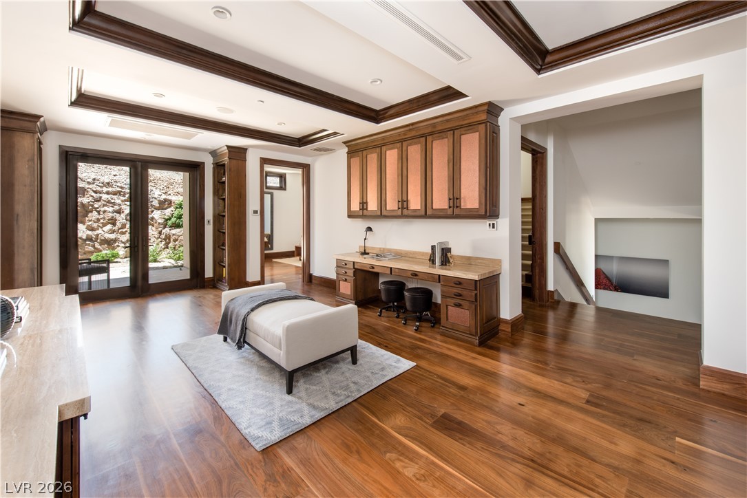 5 PROMONTORY POINTE Lane