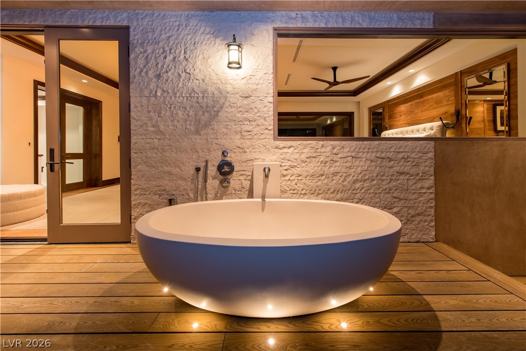 5 PROMONTORY POINTE Lane