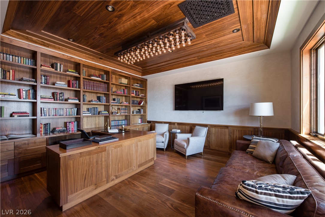 5 PROMONTORY POINTE Lane