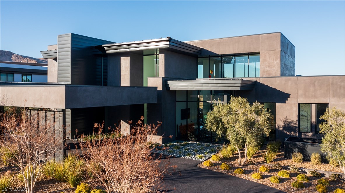 44 Hawk Ridge Drive