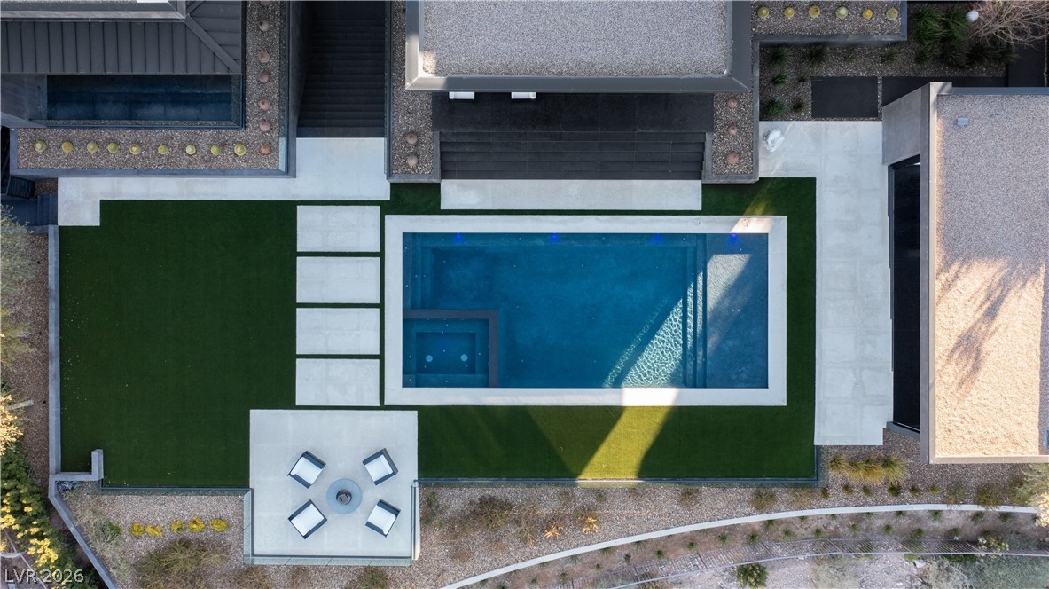 44 Hawk Ridge Drive