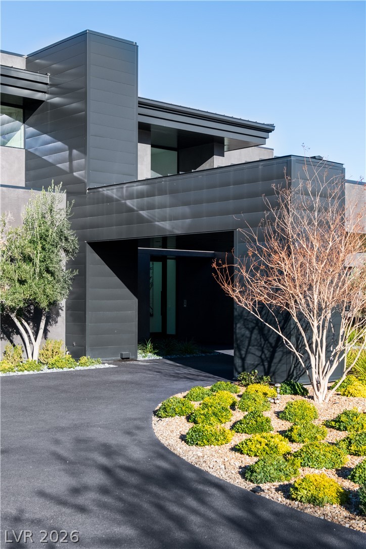 44 Hawk Ridge Drive