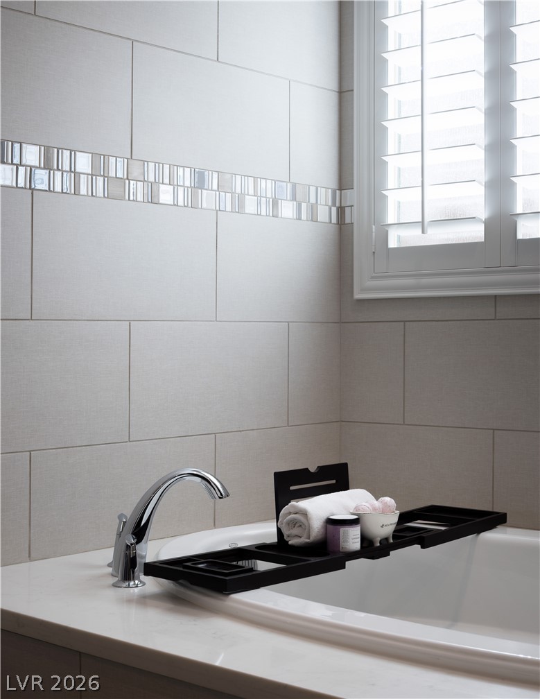 264 Tarragona Breeze Avenue