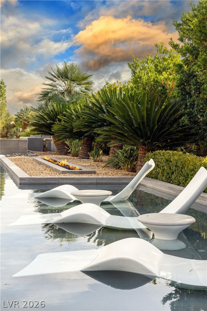 19 Flying Cloud Lane