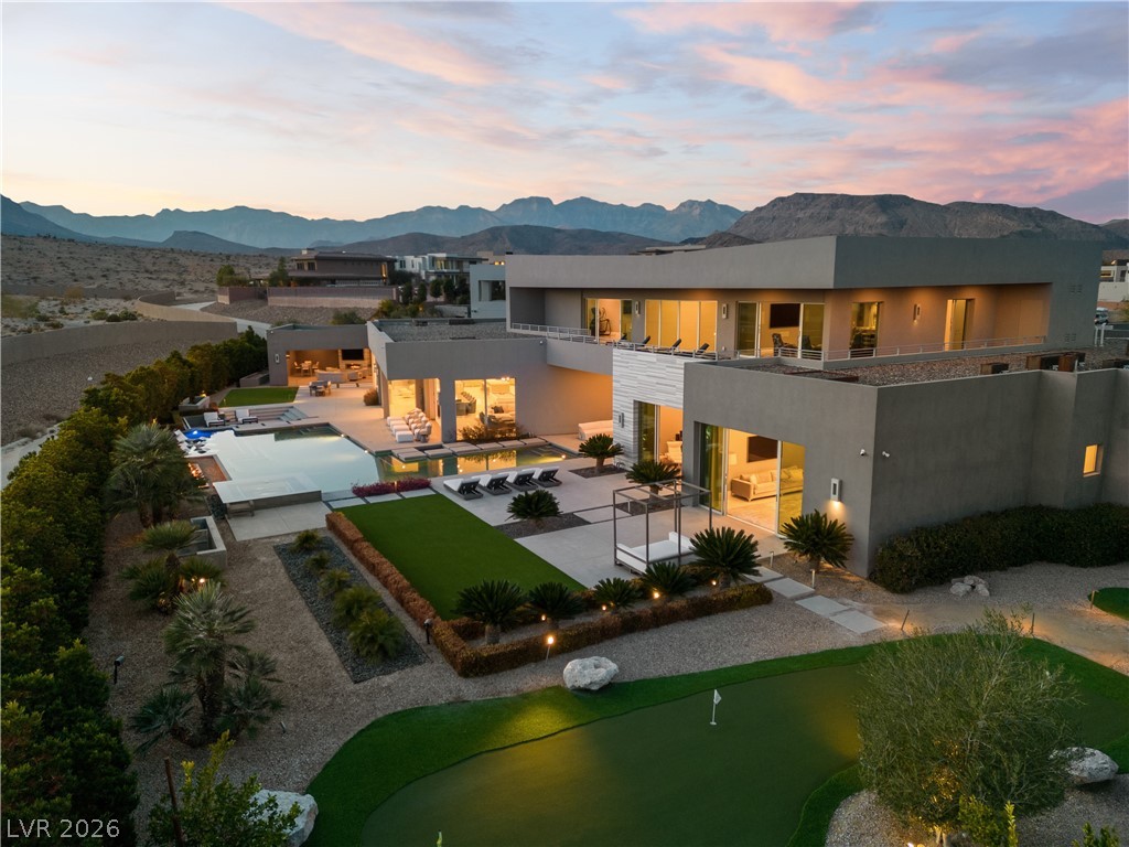 19 Flying Cloud Lane