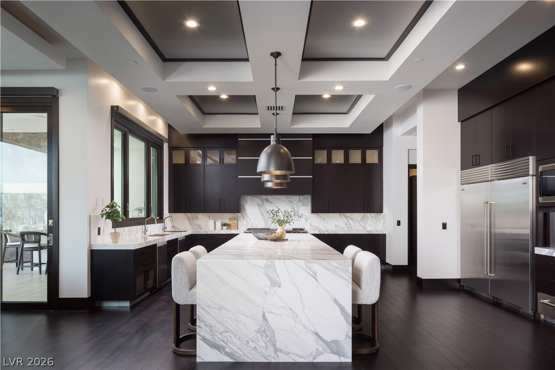 6 Bright Hollow Court