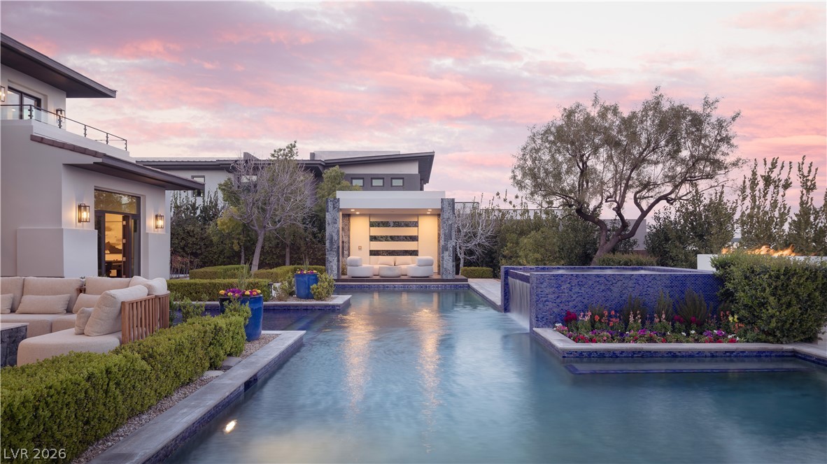 6 Bright Hollow Court