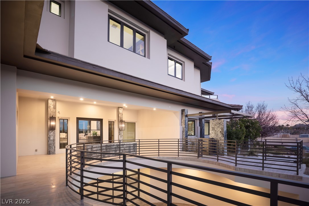 6 Bright Hollow Court