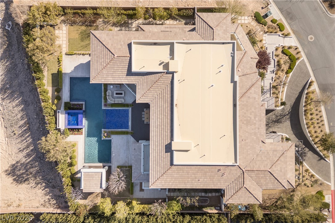 6 Bright Hollow Court