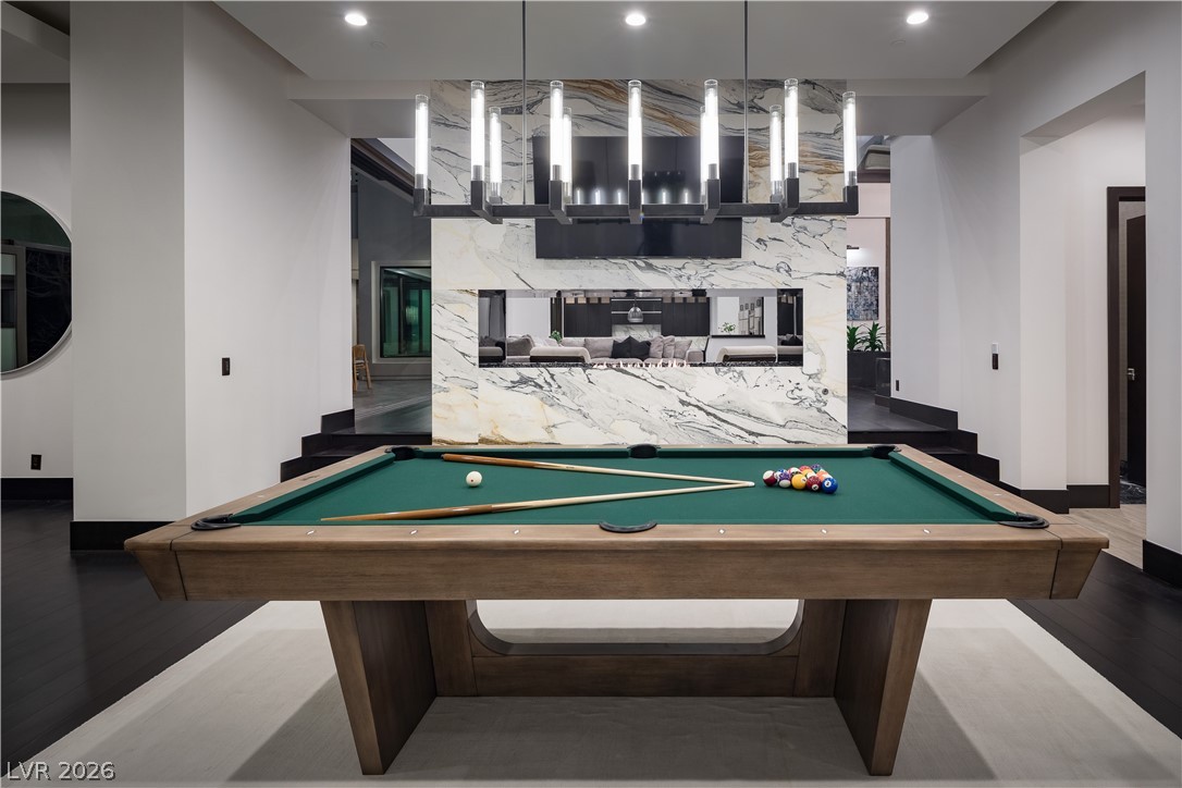 6 Bright Hollow Court