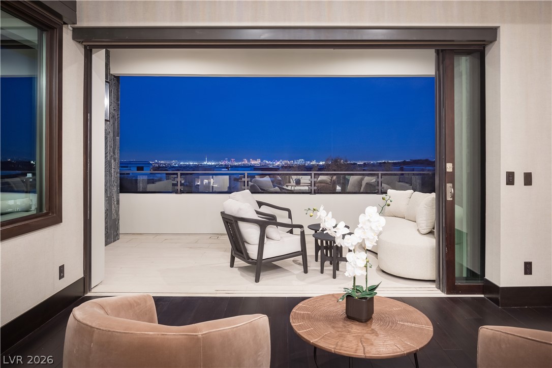 6 Bright Hollow Court