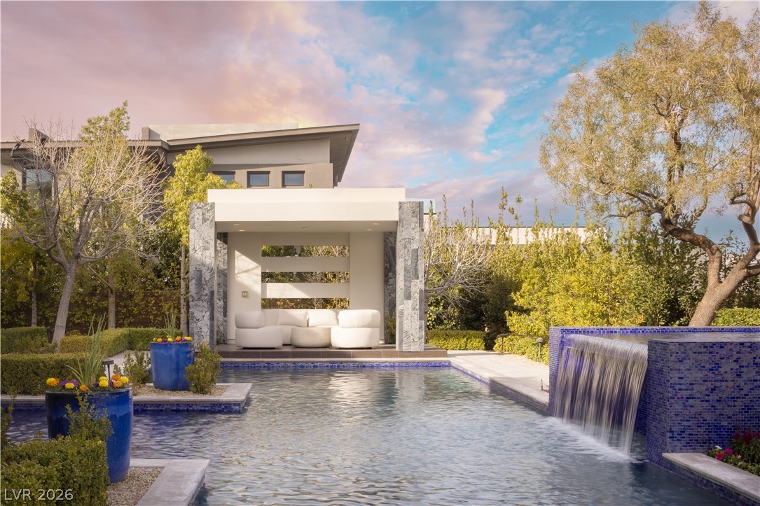 6 Bright Hollow Court