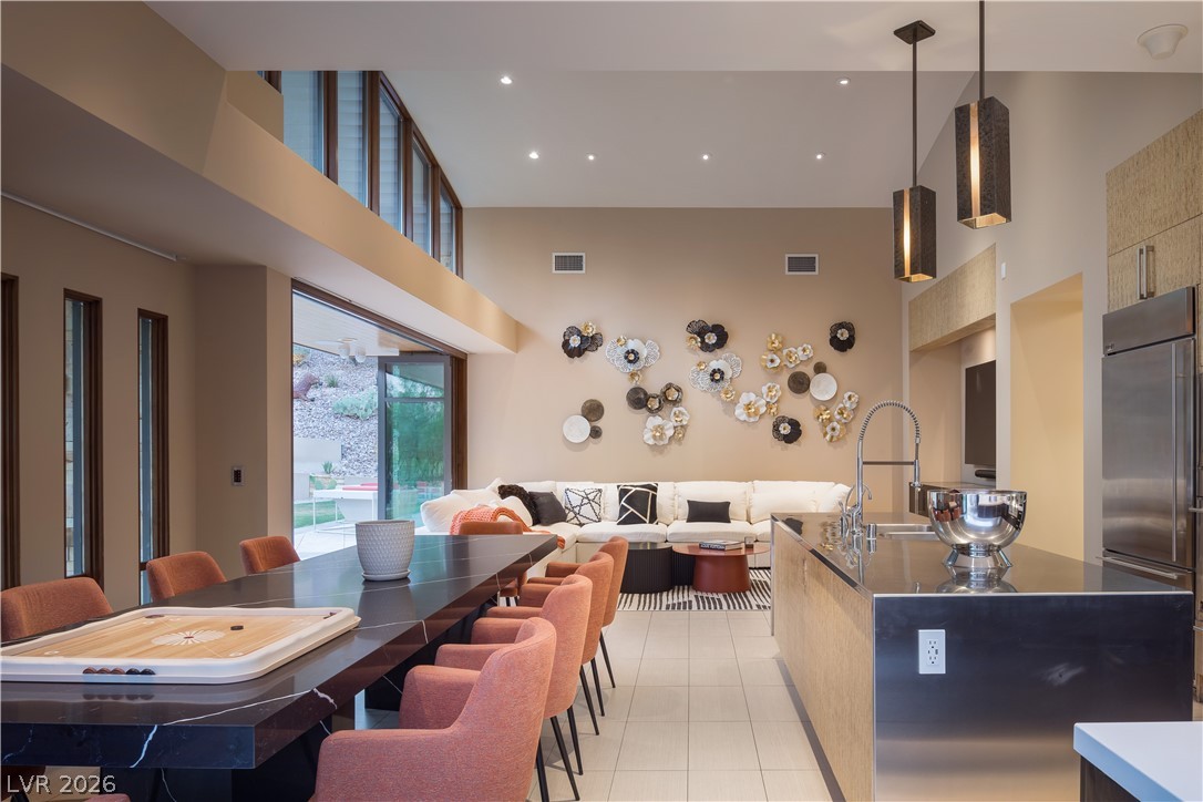 55 Skybird Court
