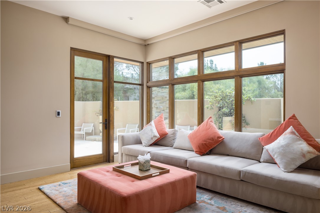 55 Skybird Court