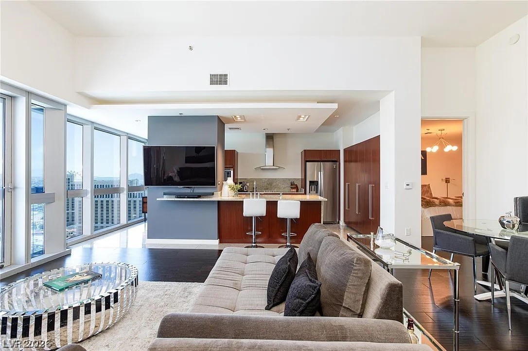 4471 Dean Martin Drive 3508