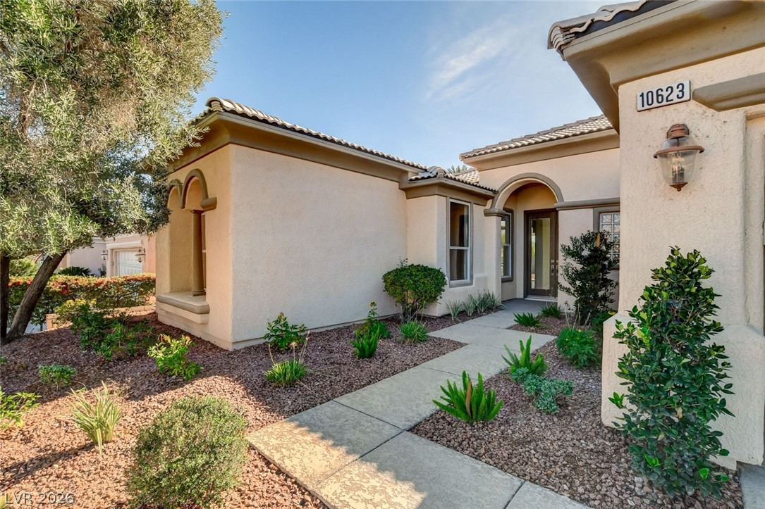 10623 Riva De Fiore Avenue