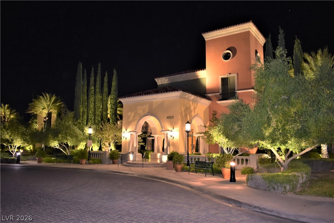 10623 Riva De Fiore Avenue