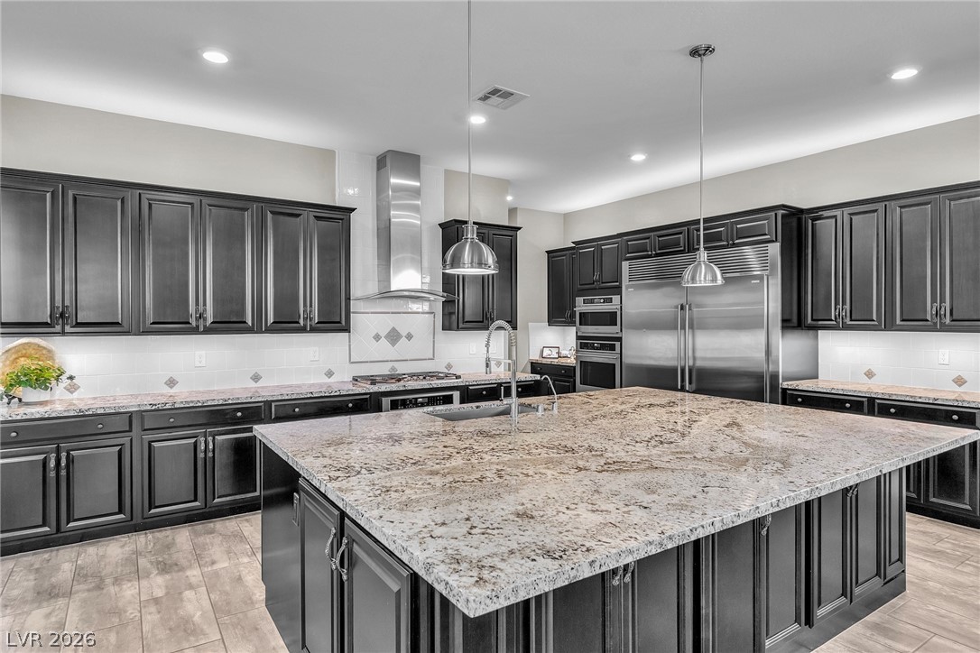 6194 Amber View Street