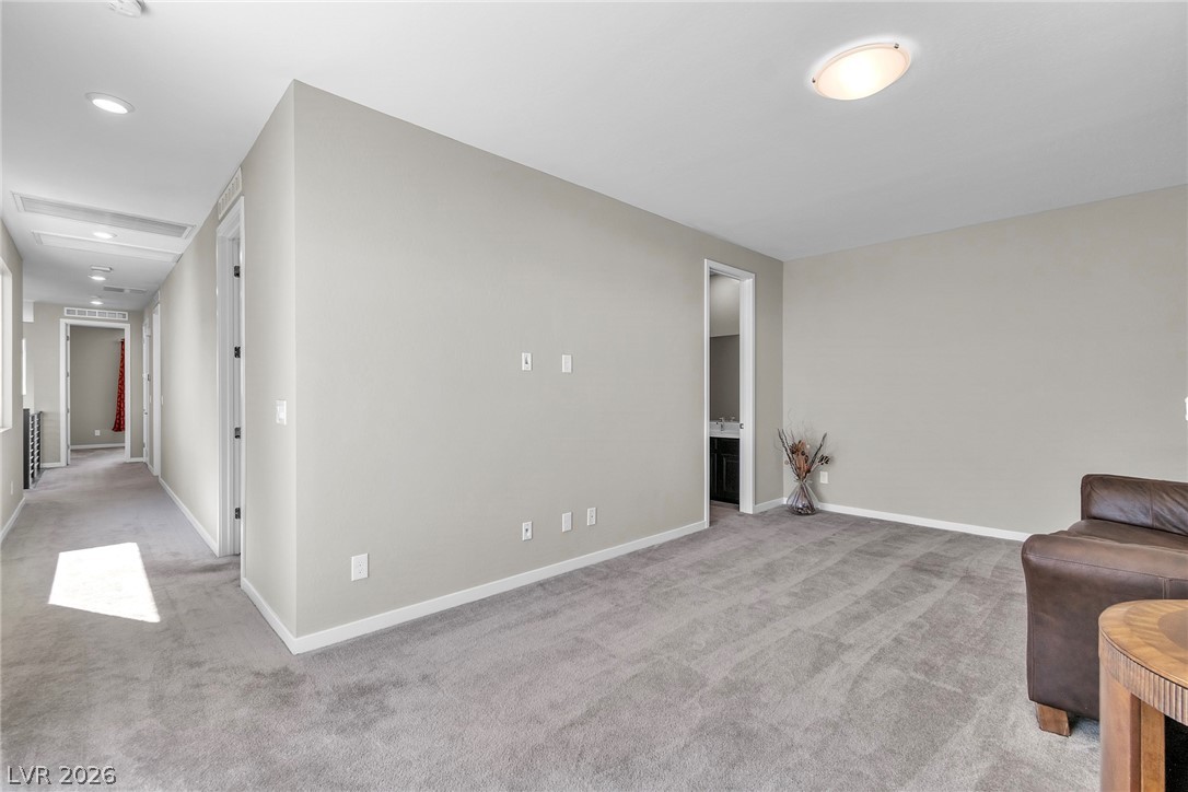 6194 Amber View Street